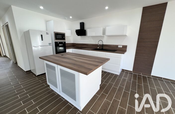 Vente Maison/villa 5 pièces — photo 2