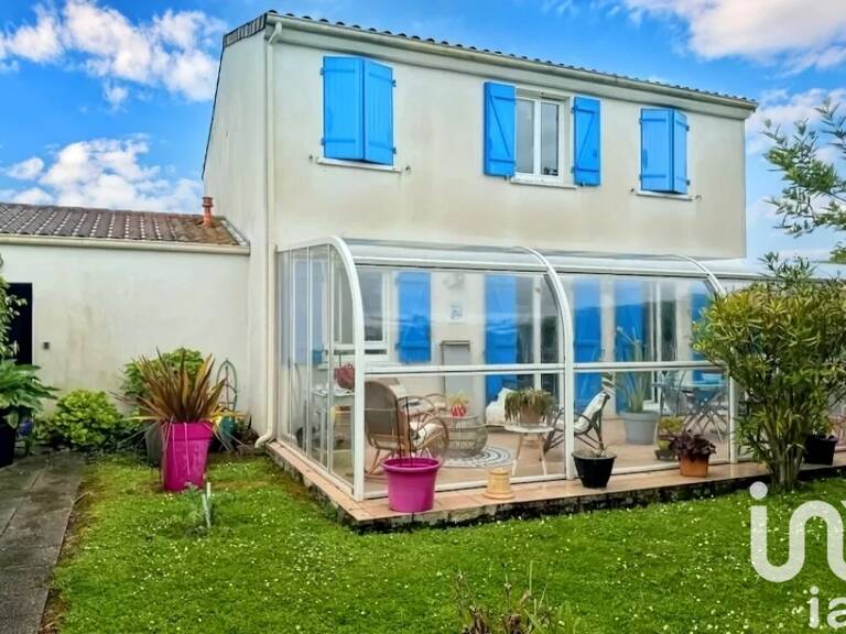 Vente Maison/villa 8 pièces — photo 1