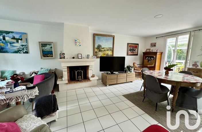 Vente Maison/villa 8 pièces — photo 2