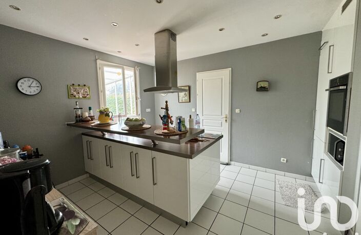Vente Maison/villa 8 pièces — photo 3