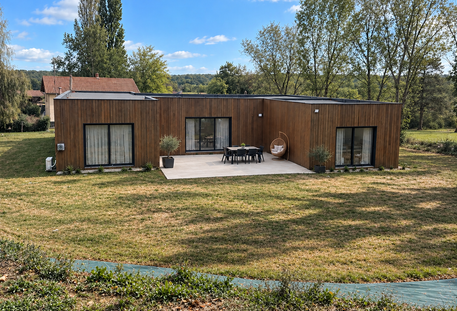 Contemporaine: 129 hab, terrain 2254m2 — photo 1