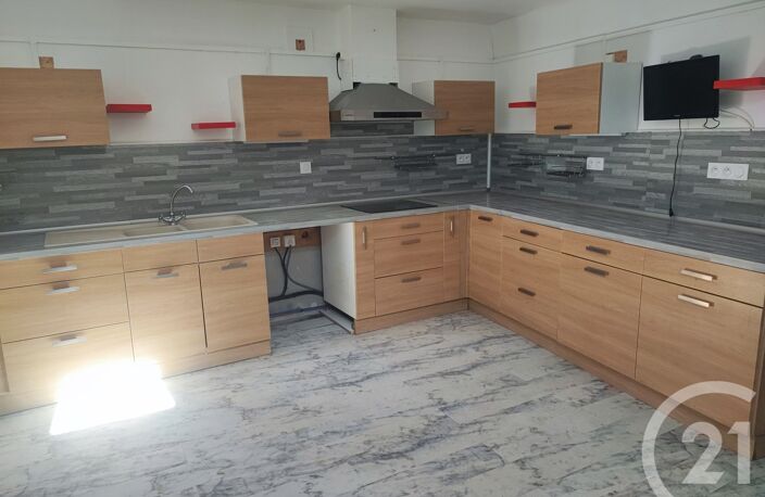 Location maison 4 pièces 102 m² à Caunes-Minervois (11160) — photo 3