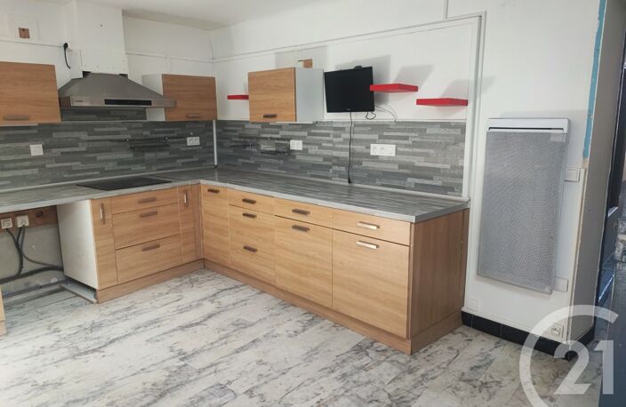 Location maison 4 pièces 102 m² à Caunes-Minervois (11160) — photo 4