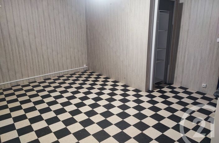 Location maison 4 pièces 102 m² à Caunes-Minervois (11160) — photo 5