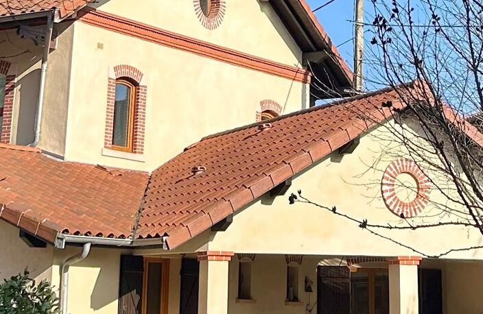 SUPERBE MAISON ANCIENNE RENOVEE DANS UN PARC CLOS DE MURS — photo 2