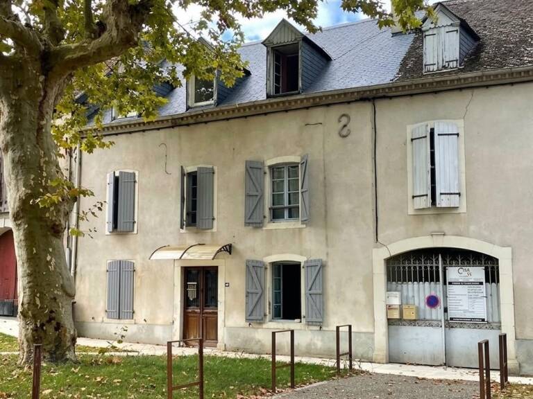NAVARRENX CENTRE  IMMEUBLE DE RAPPORT  2 APPARTEMENTS LOUÉS — photo 1