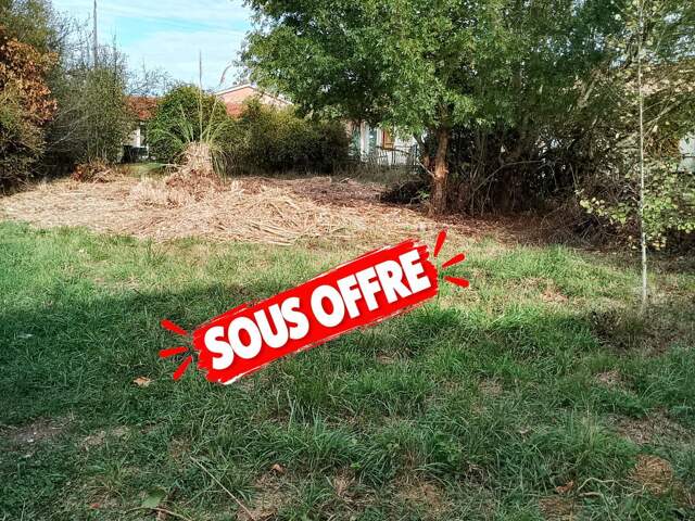 Terrain plein centre de Blaye — photo du bien