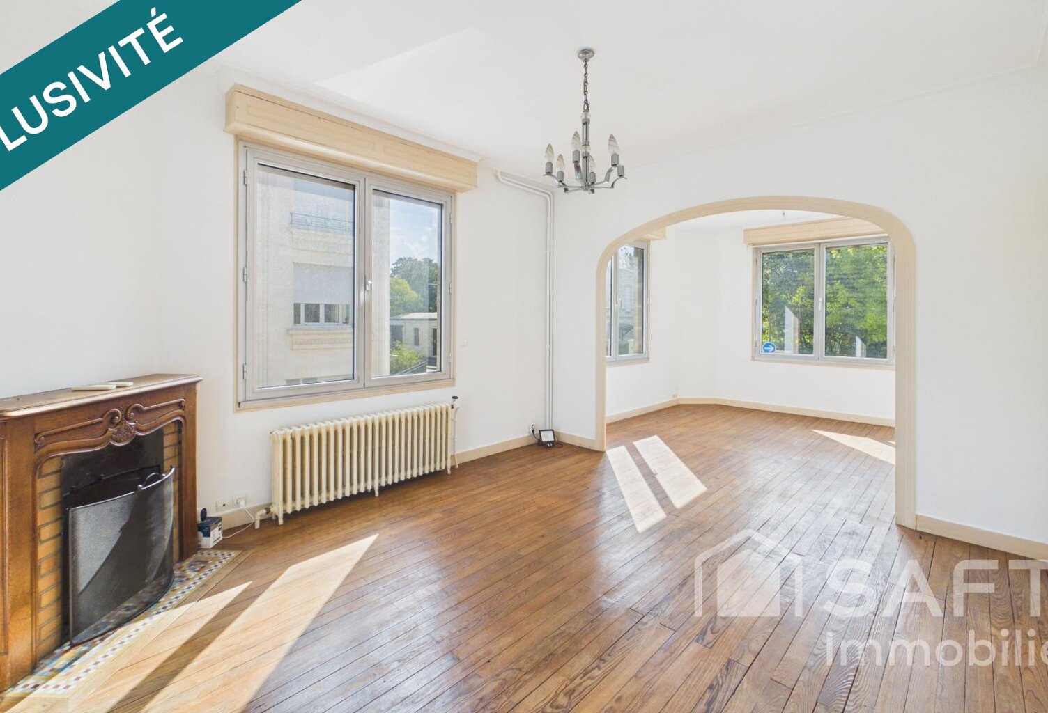 Maison en pierre avec jardin, terrasse et garage  Tram D à proximité immédiate — photo 1