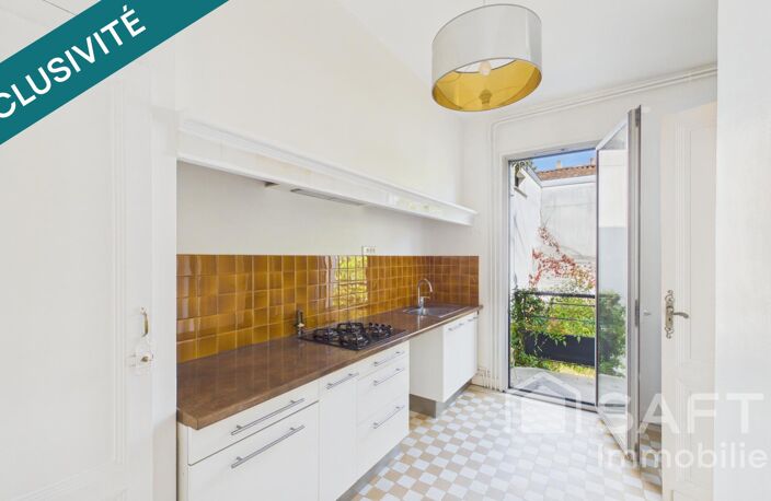 Maison en pierre avec jardin, terrasse et garage  Tram D à proximité immédiate — photo 4