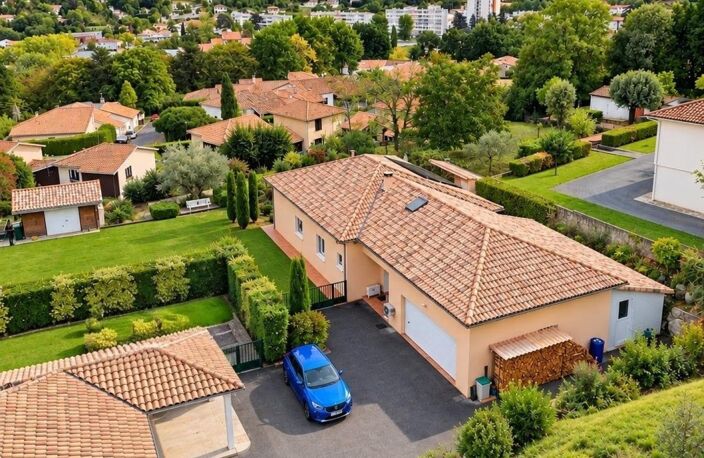 AGEN  VILLA CONTEMPORAINE DE PLAIN-PIED AVEC SUITE PARENTALE, SPA DE NAGE ET POOL HOUSE — photo 3