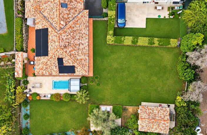 AGEN  VILLA CONTEMPORAINE DE PLAIN-PIED AVEC SUITE PARENTALE, SPA DE NAGE ET POOL HOUSE — photo 4