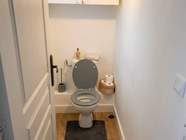 Immeuble avec 4 appartements et cave — photo 1