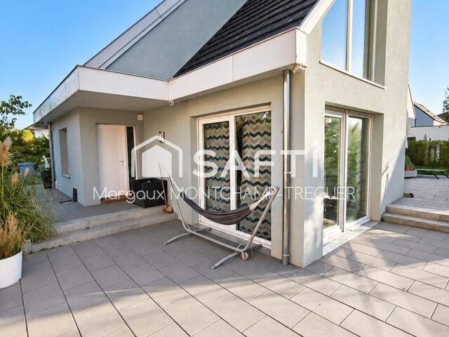 KINGERSHEIM  Maison de 147 m² avec piscine, garage double et terrain de 7,25 ares — photo du bien