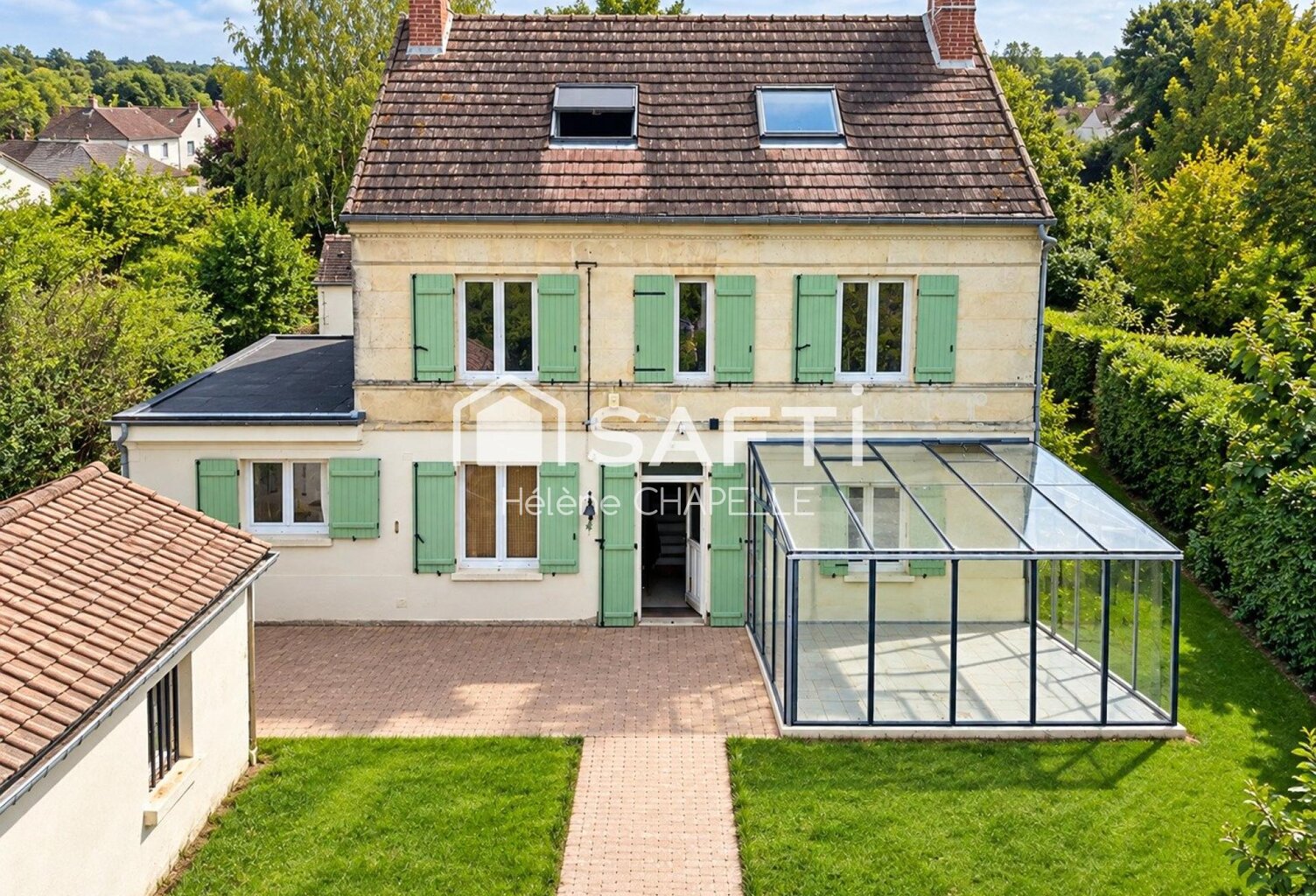 Maison ancienne, beaux volumes, beau potentiel .... — photo 1