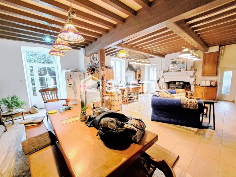 Domaine d'exception avec maison de maître, gîtes, dépendances et 3 hectares — photo 1