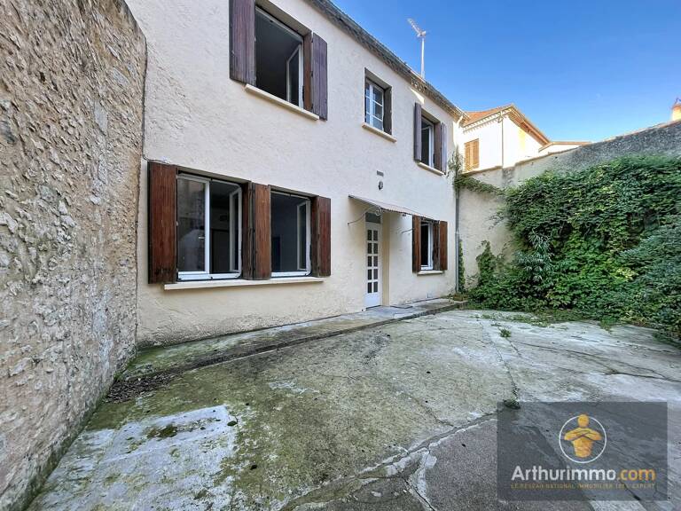 MAISON A LOUER CENTRE VILLE DU BUGUE — photo 1