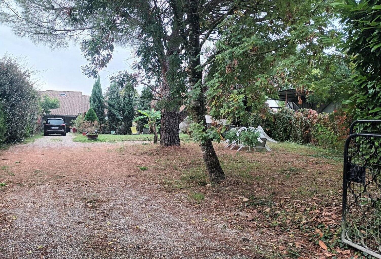 Maison en pierres + gîte — photo 1