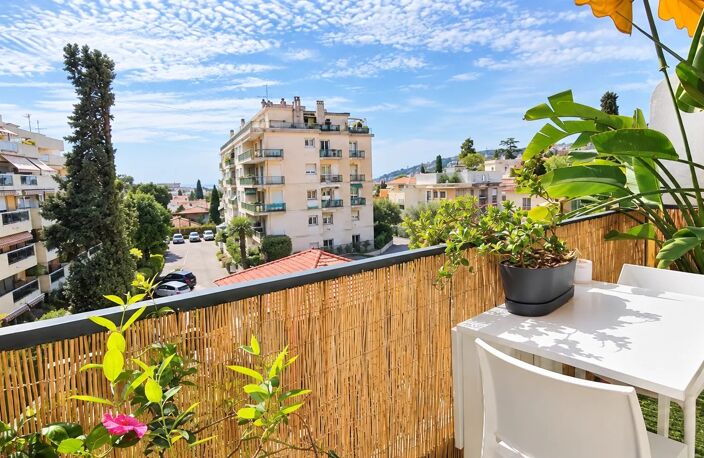 Beau 2 pièces lumineux avec balcon à Chambrun — photo 4