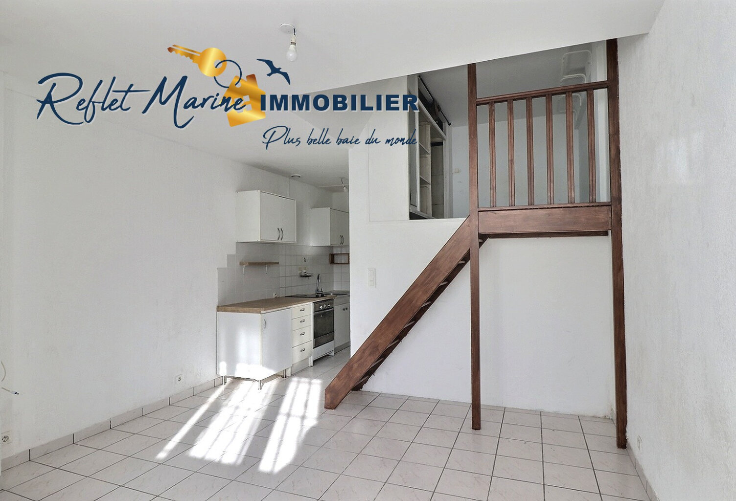 LA CIOTAT STUDIO AVEC CHAMBRE MEZZANINE — photo 1