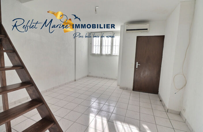 LA CIOTAT STUDIO AVEC CHAMBRE MEZZANINE — photo 3