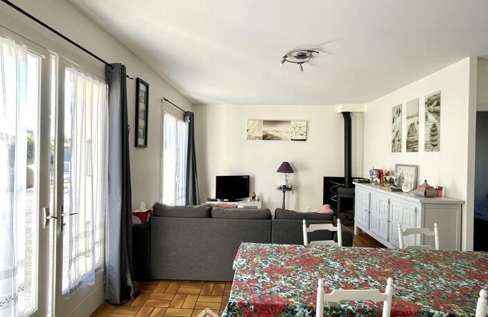 Maison - 74m² - Saint-Vincent-sur-Jard — photo 5