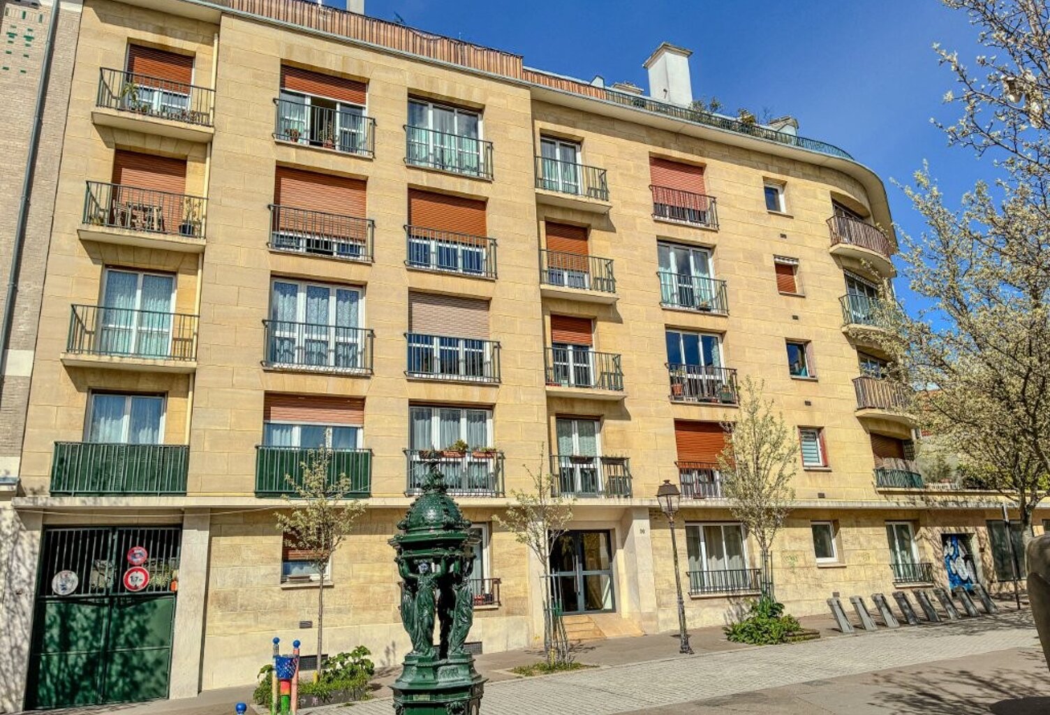 PARIS XIII ème APPARTEMENT – T2 – AVEC BAIL LOCATION LOGEMENT NU - AVEC CAVE — photo 1