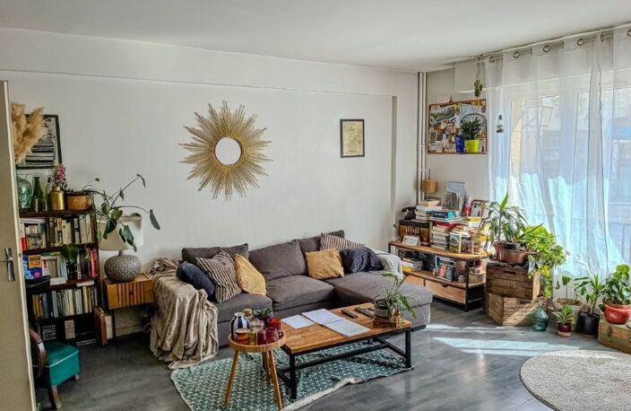 PARIS XIII ème APPARTEMENT – T2 – AVEC BAIL LOCATION LOGEMENT NU - AVEC CAVE — photo 2