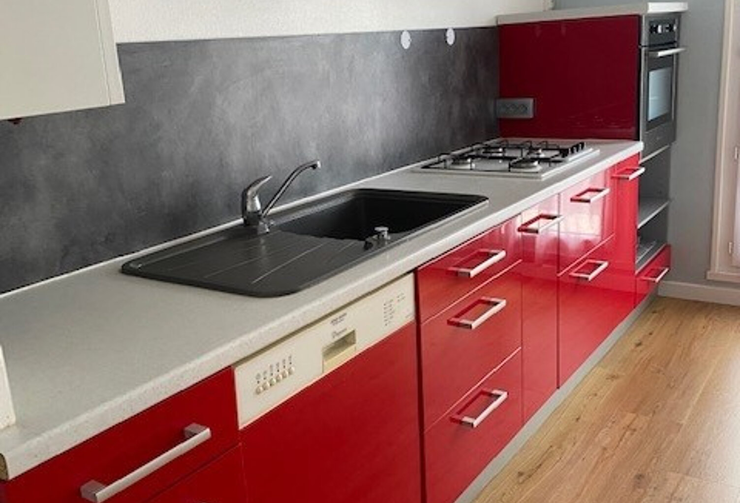 SAINT NAZAIRE PROCHE MER GRAND T2 DE 53 M2 PARFAIT ETAT AVEC — photo 1