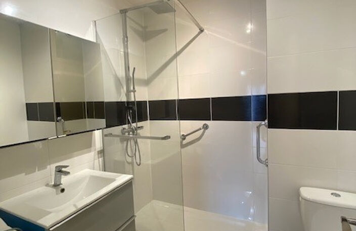 SAINT NAZAIRE PROCHE MER GRAND T2 DE 53 M2 PARFAIT ETAT AVEC — photo 5