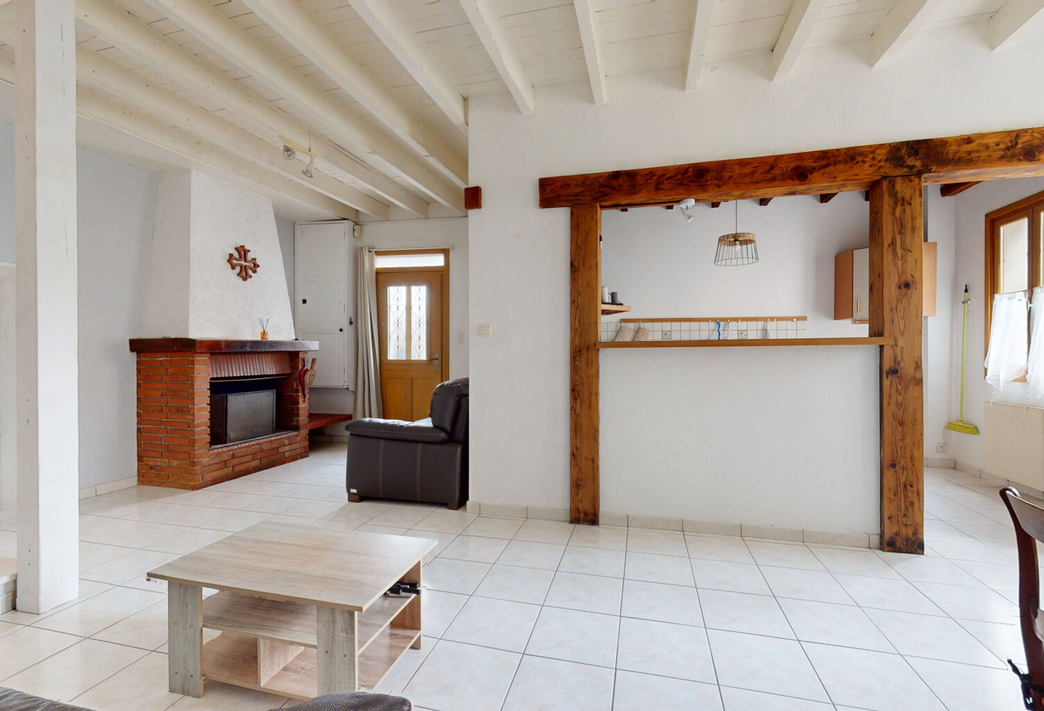 Maison de Village 5 pièces de 100m2 avec grand garage et pat — photo 1