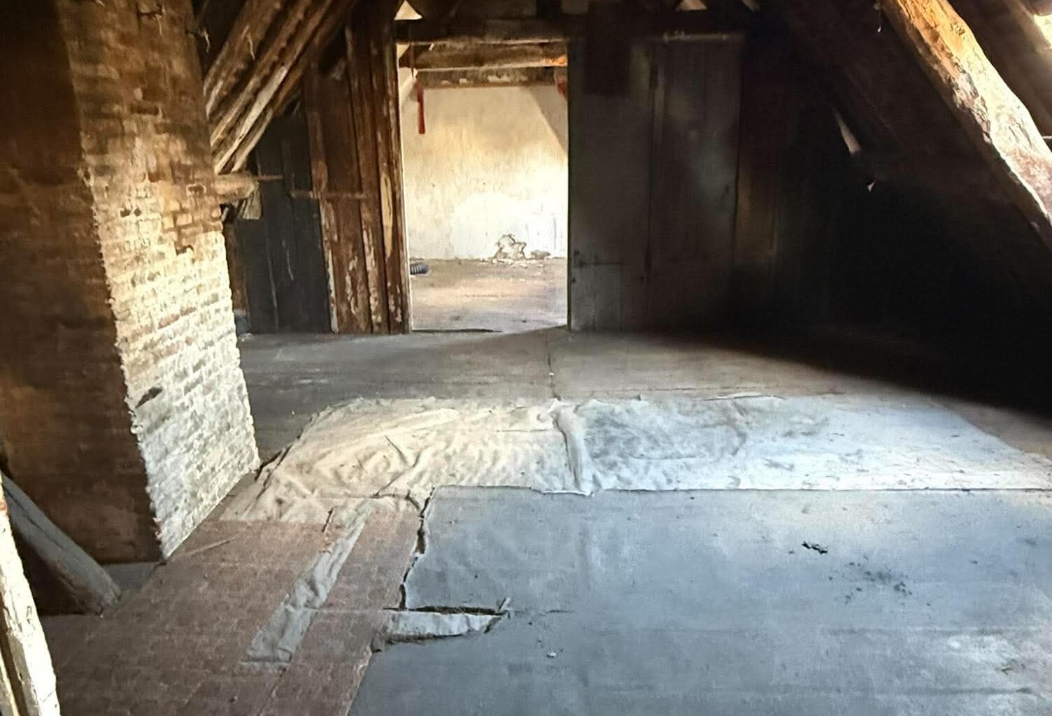 FECAMP IMMEUBLE DE RAPPORT DANS UNE MAISON BRIQUES ET SILEX AVEC JARDIN ET DEPENDANCES — photo 1