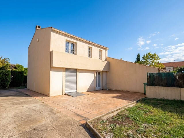 MAISON T6 AVEC JARDIN SUR AIX EN PROVENCE — photo du bien