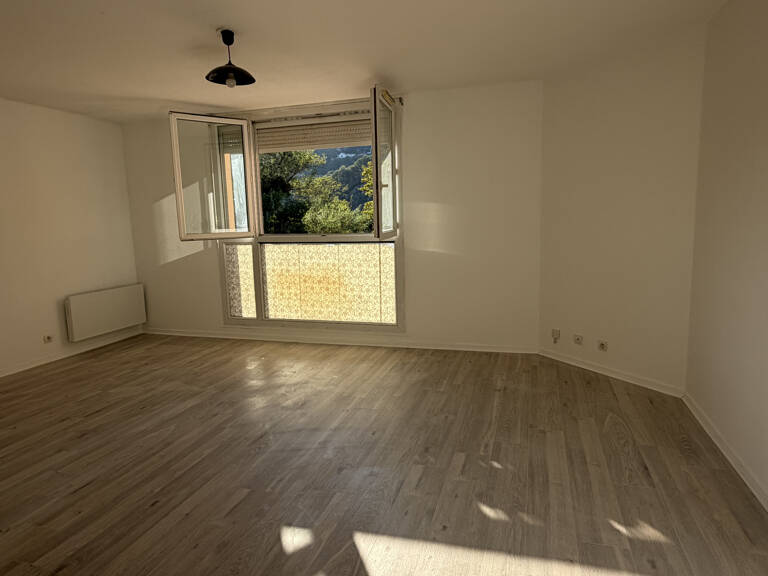 3 pieces avec balcon - LA CONDAMINE — photo 1