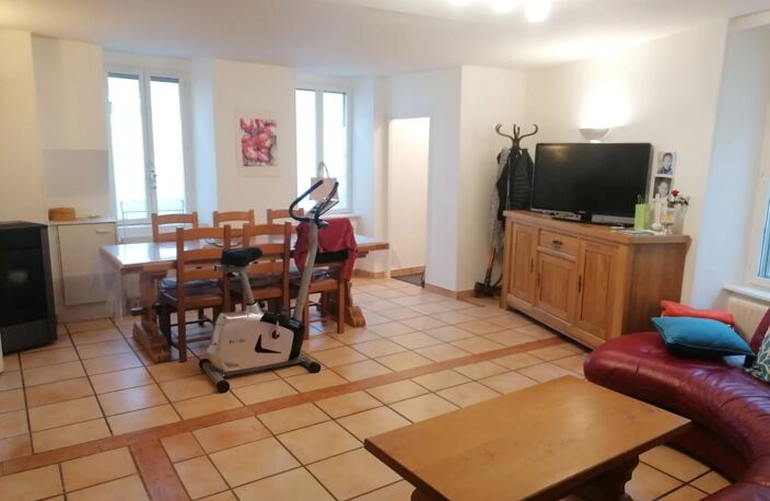 MAISON SANS TRAVAUX AVEC COUR A JUMEAUX — photo 3