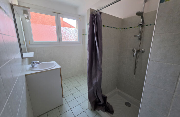  Appartement T3 avec parking — photo 3