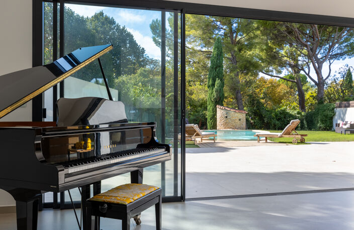 A VENDRE MAISON DE 209m2 AVEC PISCINE - 13012 MARSEILLE — photo 2