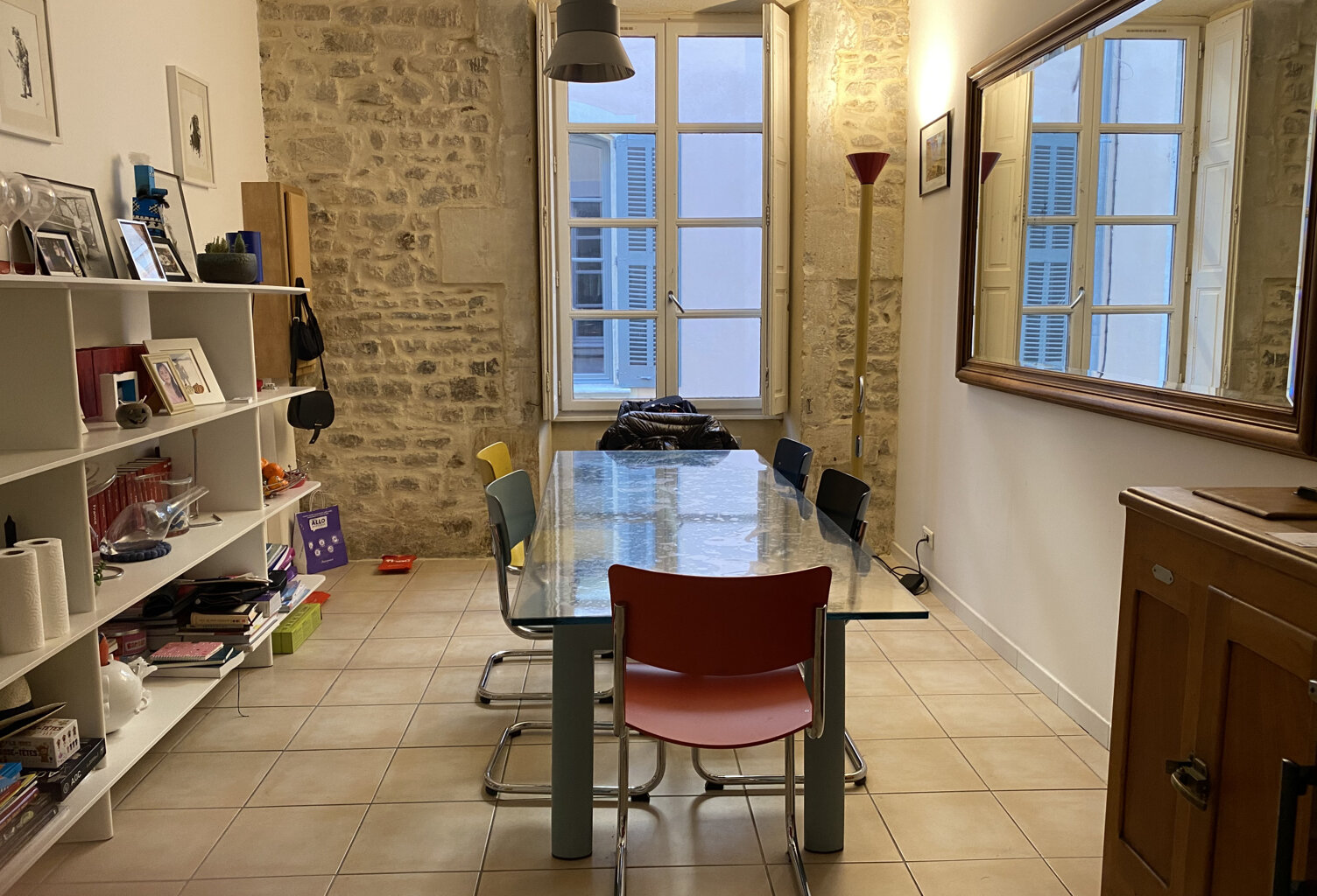 P3 Traversant avec terrasse et cave Nîmes centre ville — photo 1