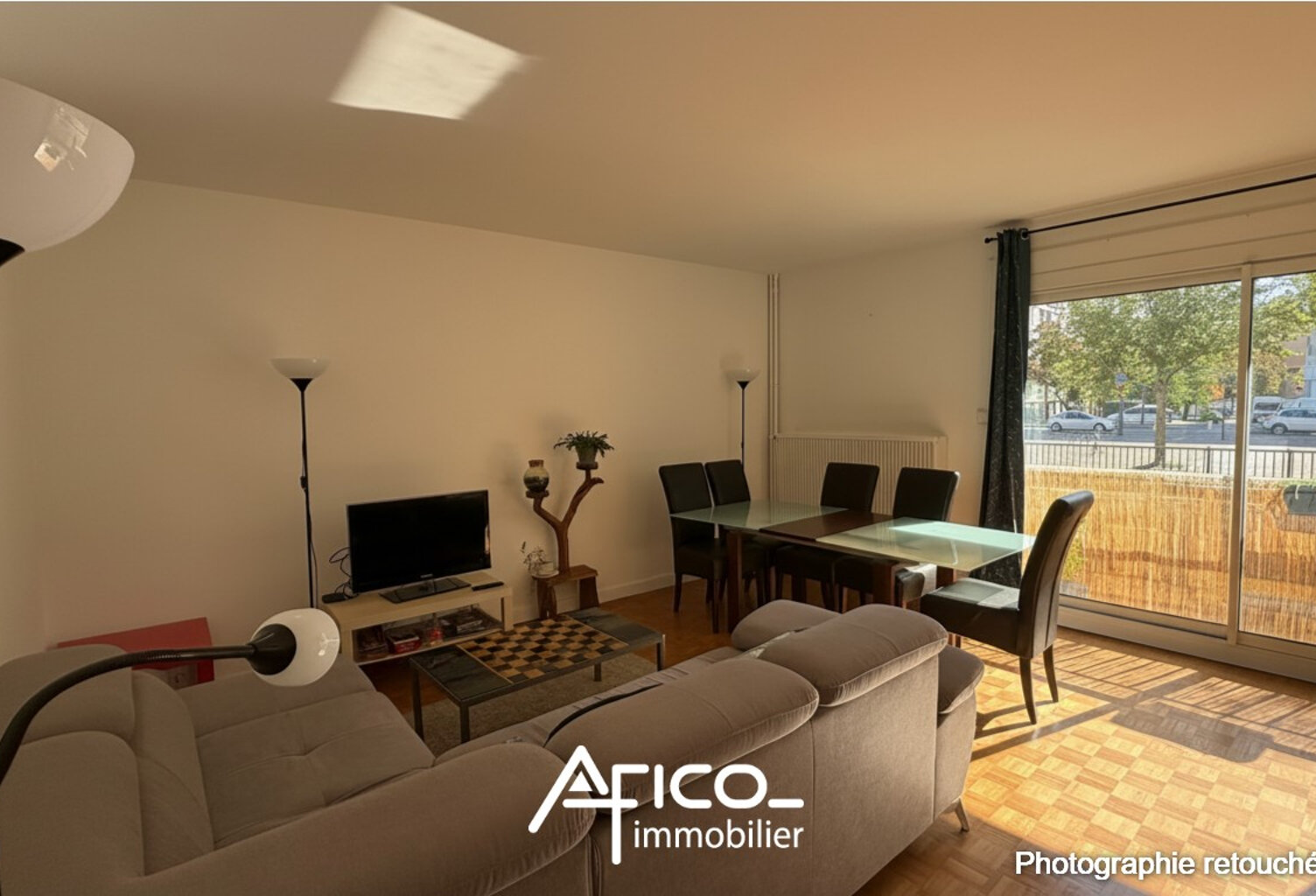 Appartement T3 MEUBLE - 72.95 m² - TOURS — photo 1