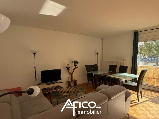 Appartement T3 MEUBLE - 72.95 m² - TOURS — photo du bien