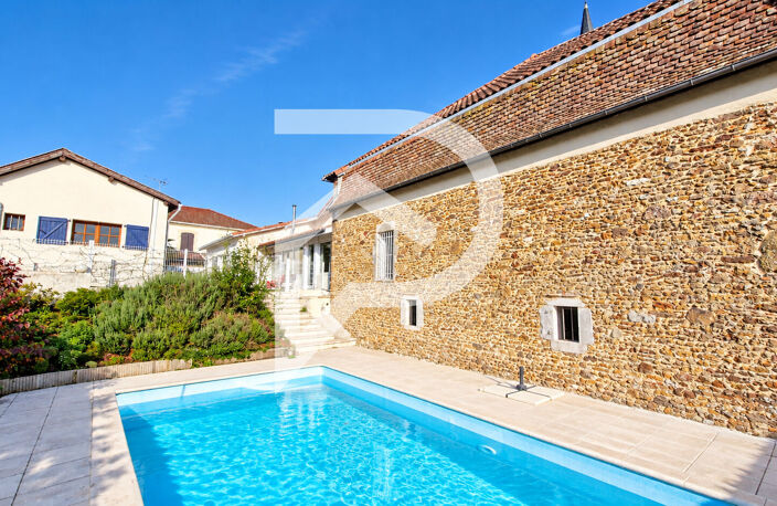 Ensemble immobilier de caractère, avec piscine, gîte et dépendance TILH — photo 2