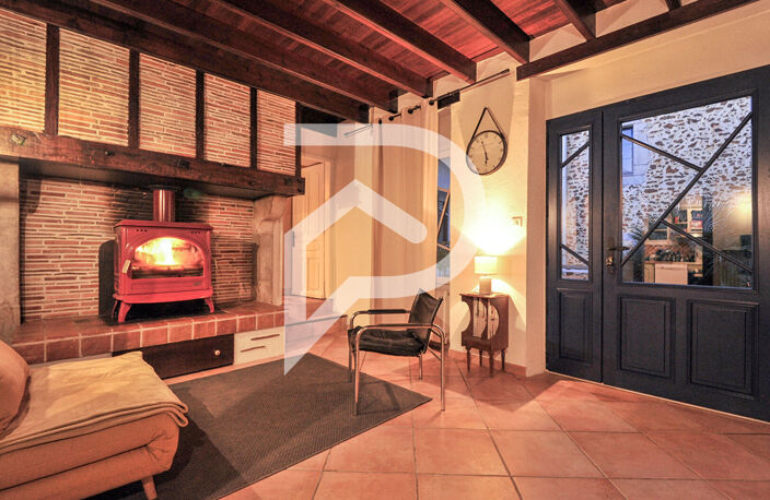 Ensemble immobilier de caractère, avec piscine, gîte et dépendance TILH — photo 5