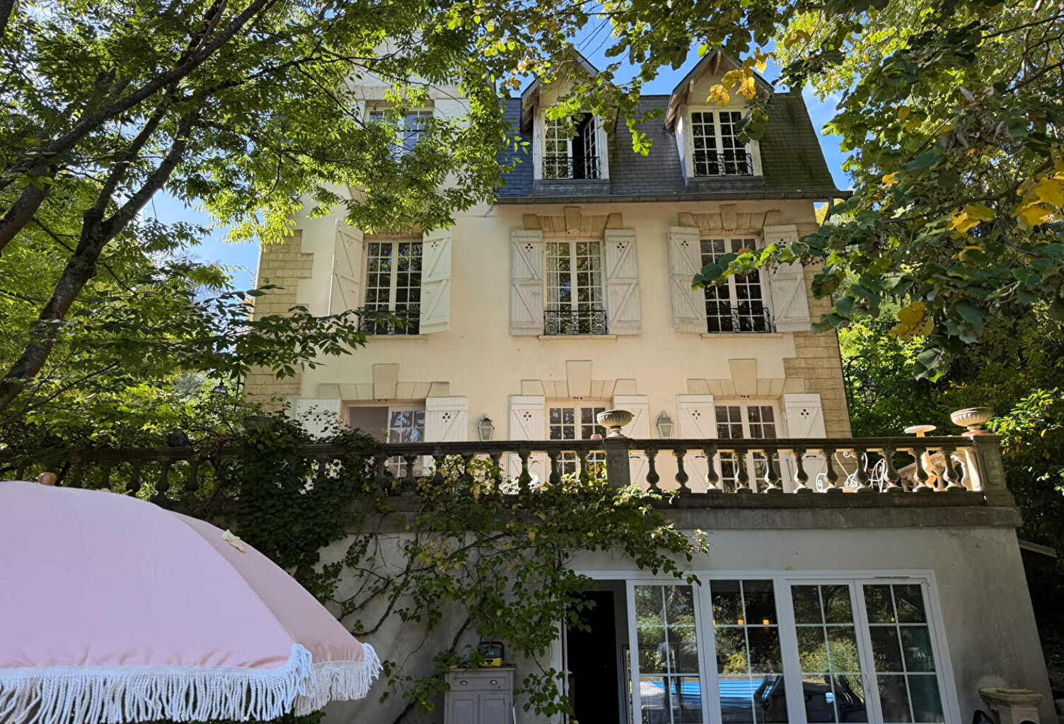 Propriété familiale de caractère à vendre sur la commune de PARMAIN - 5 chambres avec piscine — photo 1