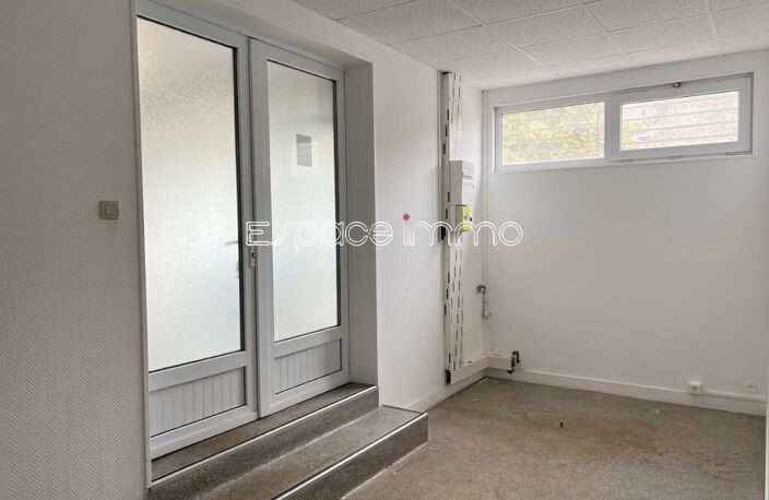 BUREAUX - POLE ENTREPRISE - ACCES POIDS LOURDS - PARKING - LE HOULME - 86 m² — photo 3