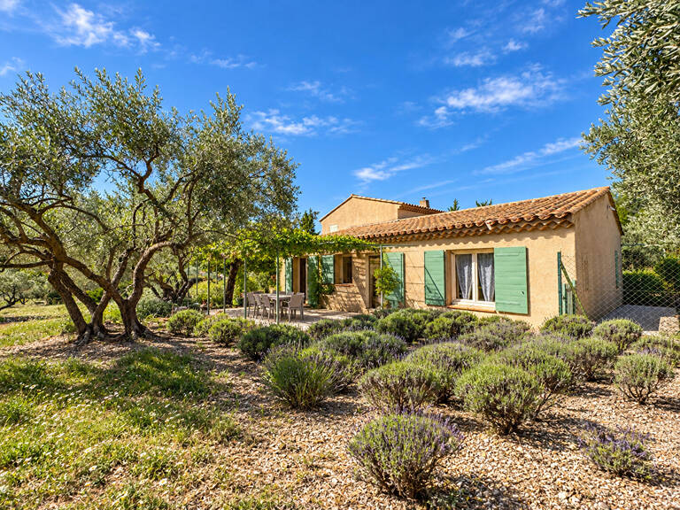 VAUVENARGUES 170M² SUR 4000M² — photo 1