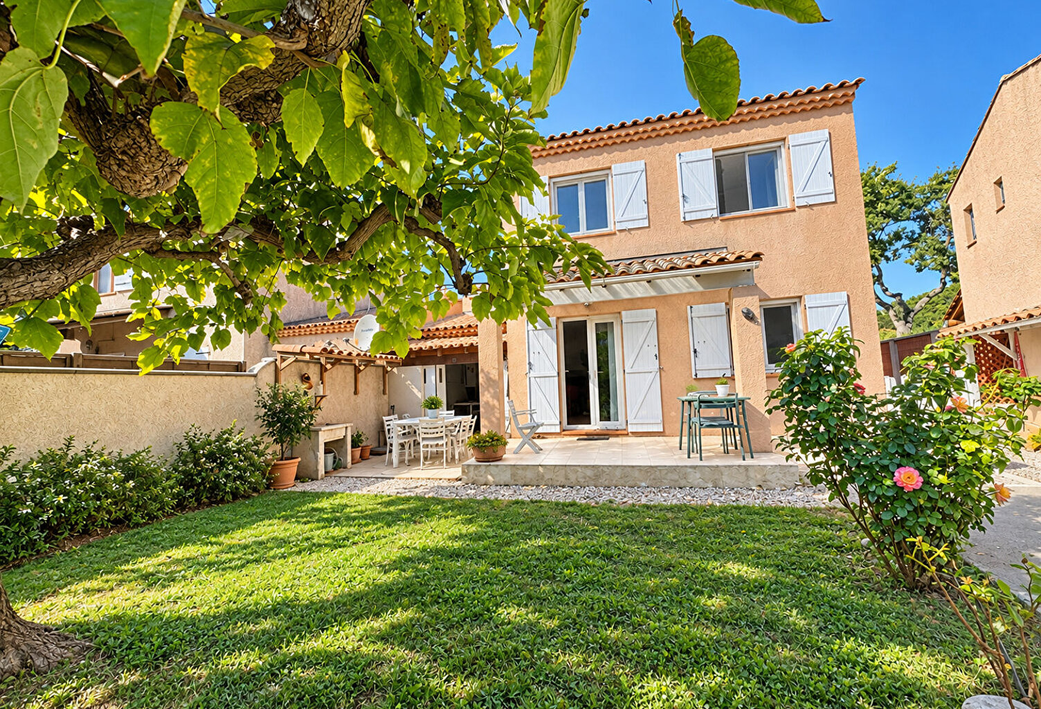 VILLA 90M² PISCINE LES MILLES — photo 1
