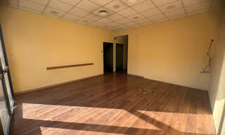 Commerce 3 Pièces 79 m² à louer à Aix-en-Provence (13090)