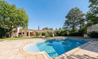 Maison 8 Pièces 275 m² à louer à Aix-en-Provence (13090)