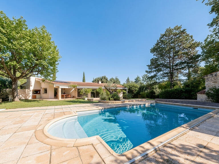 Location Aix nord Celony LC Gestion vous propose une maison de plain pied de 275m² habitables  avec 6 chambres, appartement indépendant,  sur un terrain de 3250m²  avec piscine — photo 1