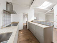 Location Aix nord Celony LC Gestion vous propose une maison de plain pied de 275m² habitables  avec 6 chambres, appartement indépendant,  sur un terrain de 3250m²  avec piscine — photo 3