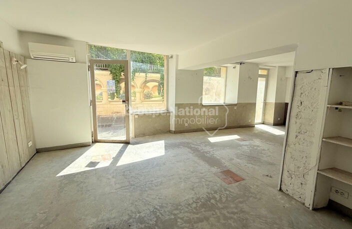 À LOUER LOCAL COMMERCIAL DE 44 M² - MONTEUX CENTRE — photo 2